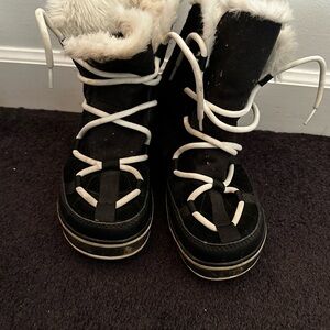 Cozy Black Kids Boots